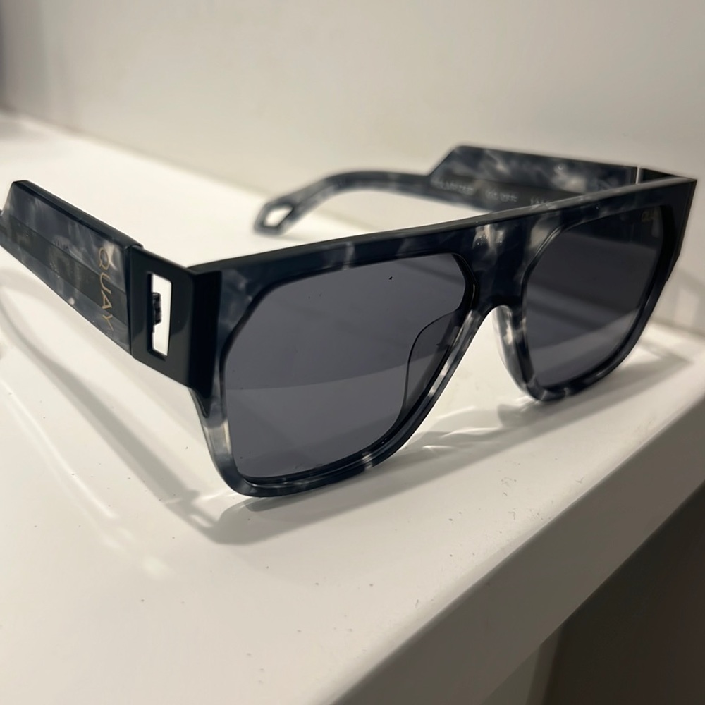 Quay glasses
